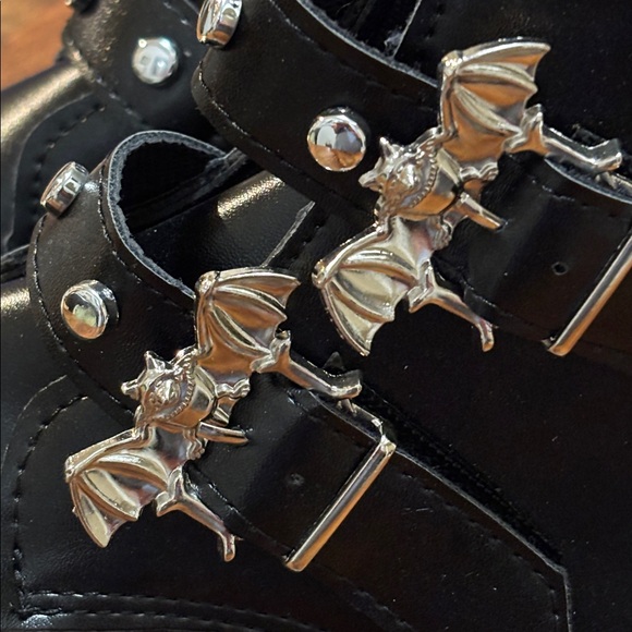 NWOT Women's Goth Bat Buckle Combat Boots - Picture 4 of 9